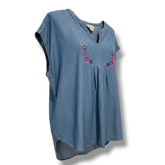 Liz Claiborne Women’s Chambray Blue Embroidered Sleeveless Top – 100% Lyocell XL - Picture 2 of 8